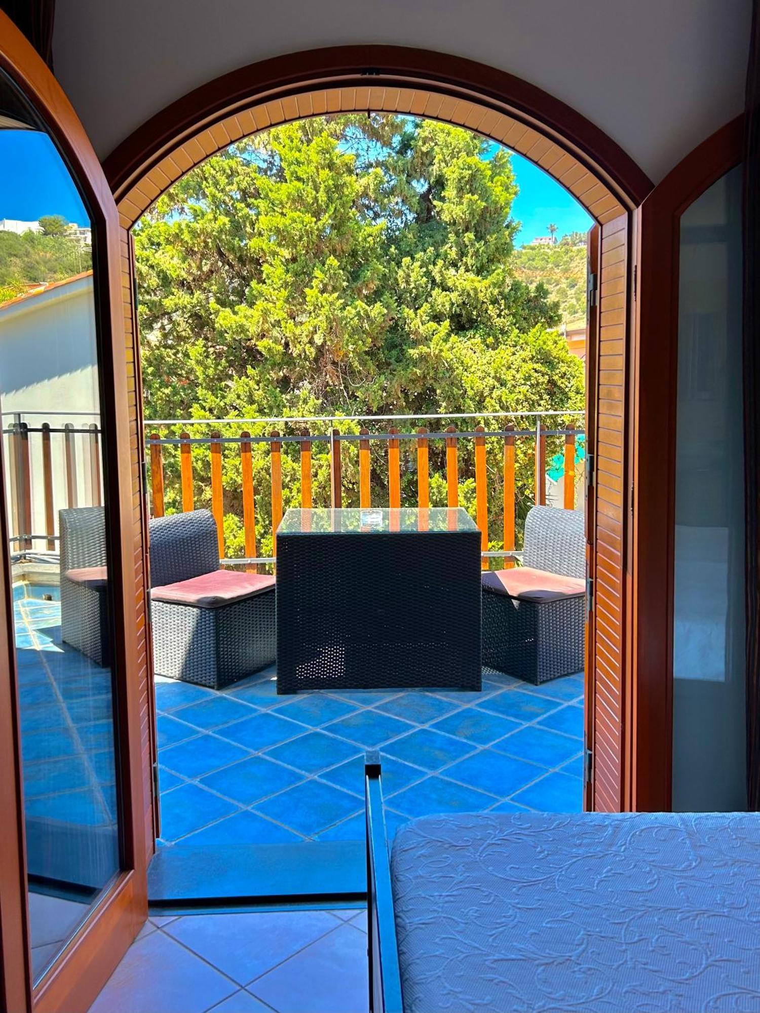 מילאצו B&B Villa Rodriguez מראה חיצוני תמונה