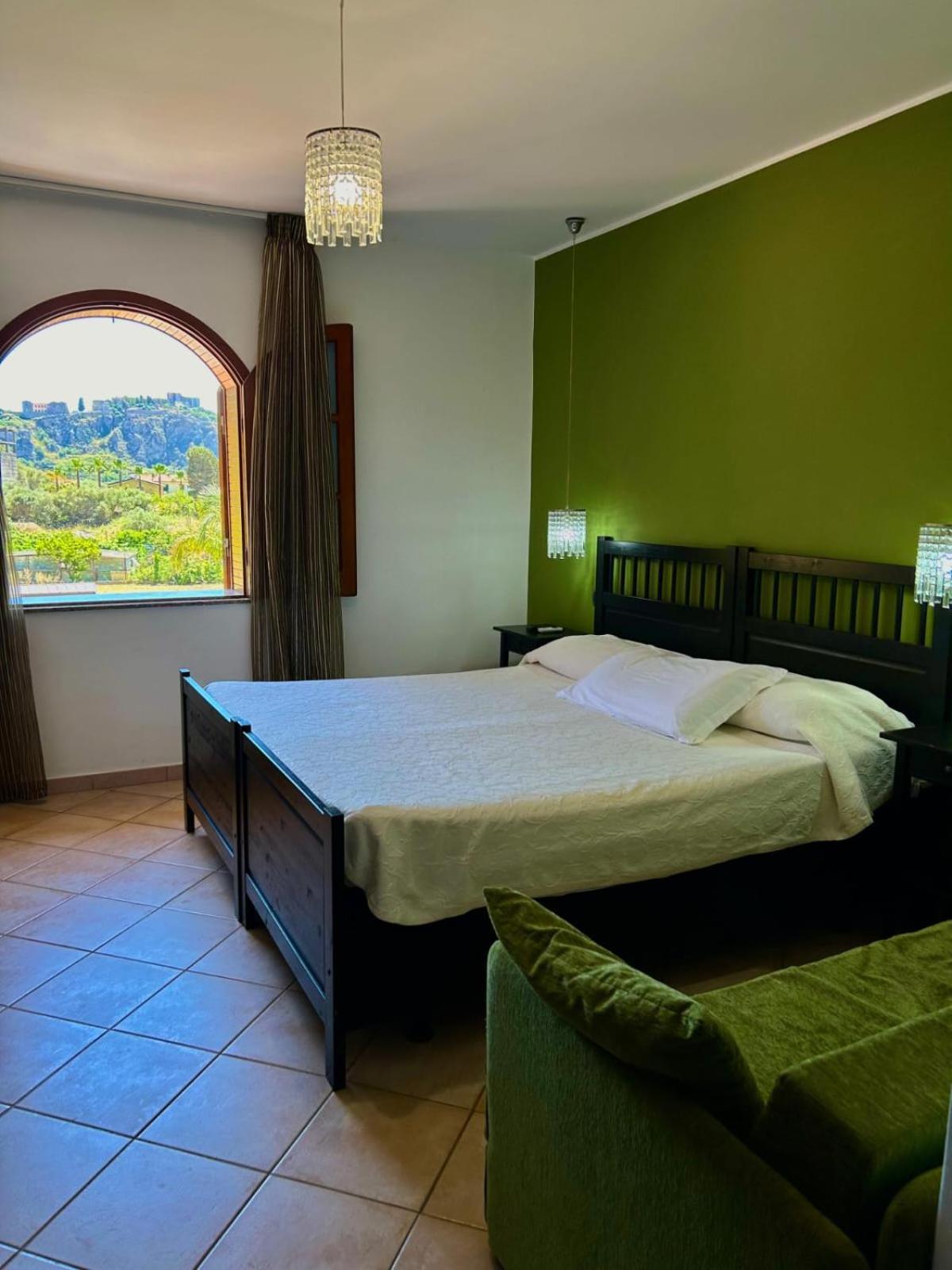 מילאצו B&B Villa Rodriguez מראה חיצוני תמונה
